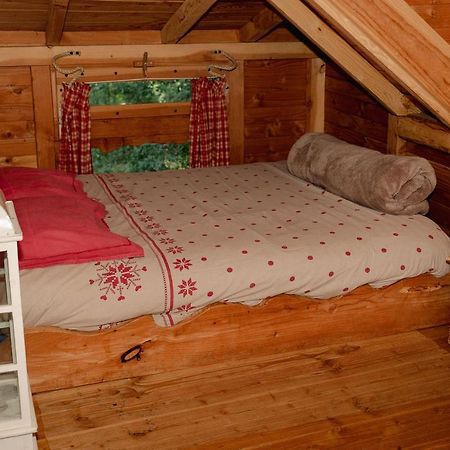 Cabane Perchee Dans Les Arbres Saint-Hilaire-en-Morvan Luaran gambar