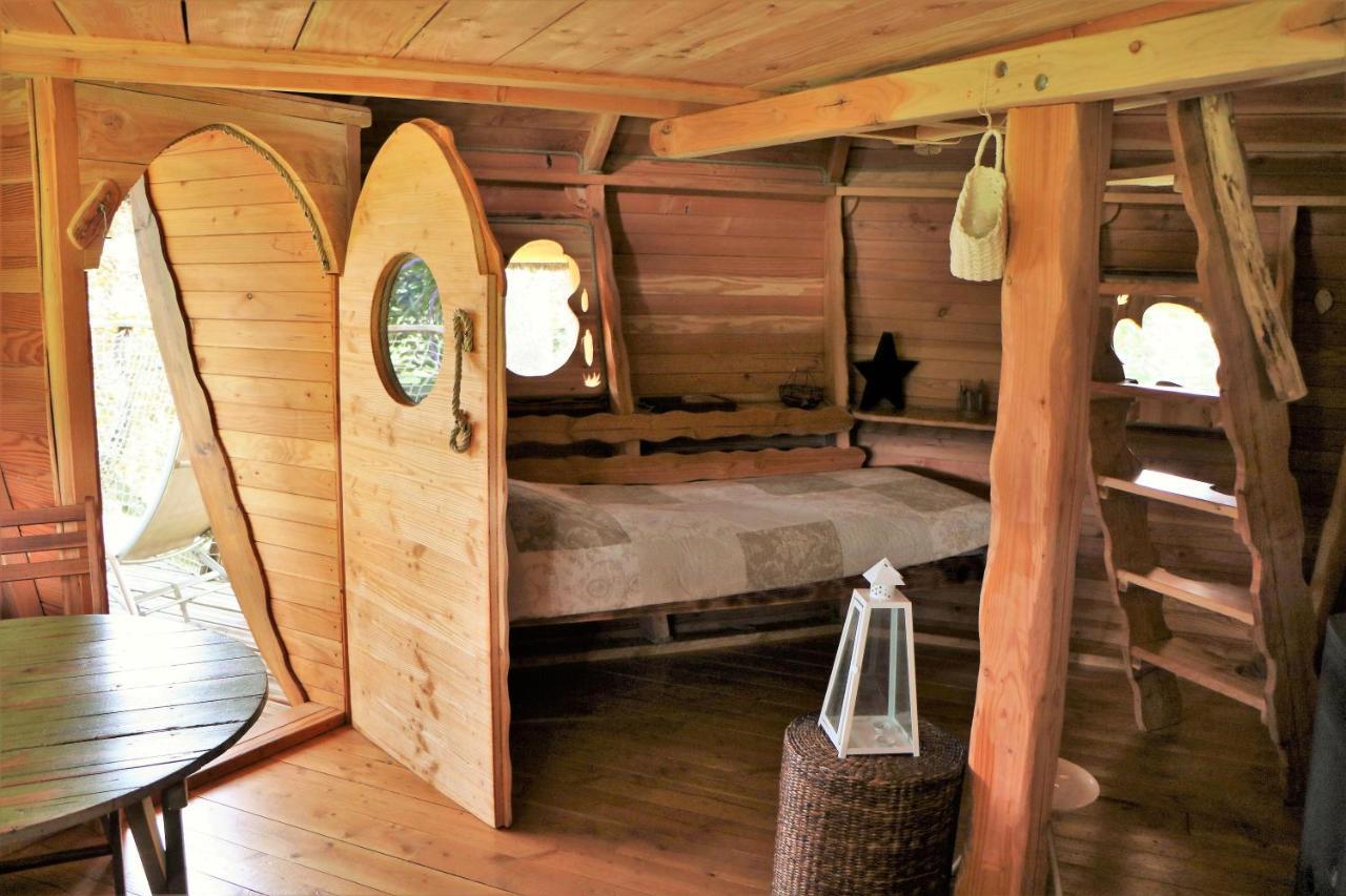 Cabane Perchee Dans Les Arbres Saint-Hilaire-en-Morvan Luaran gambar