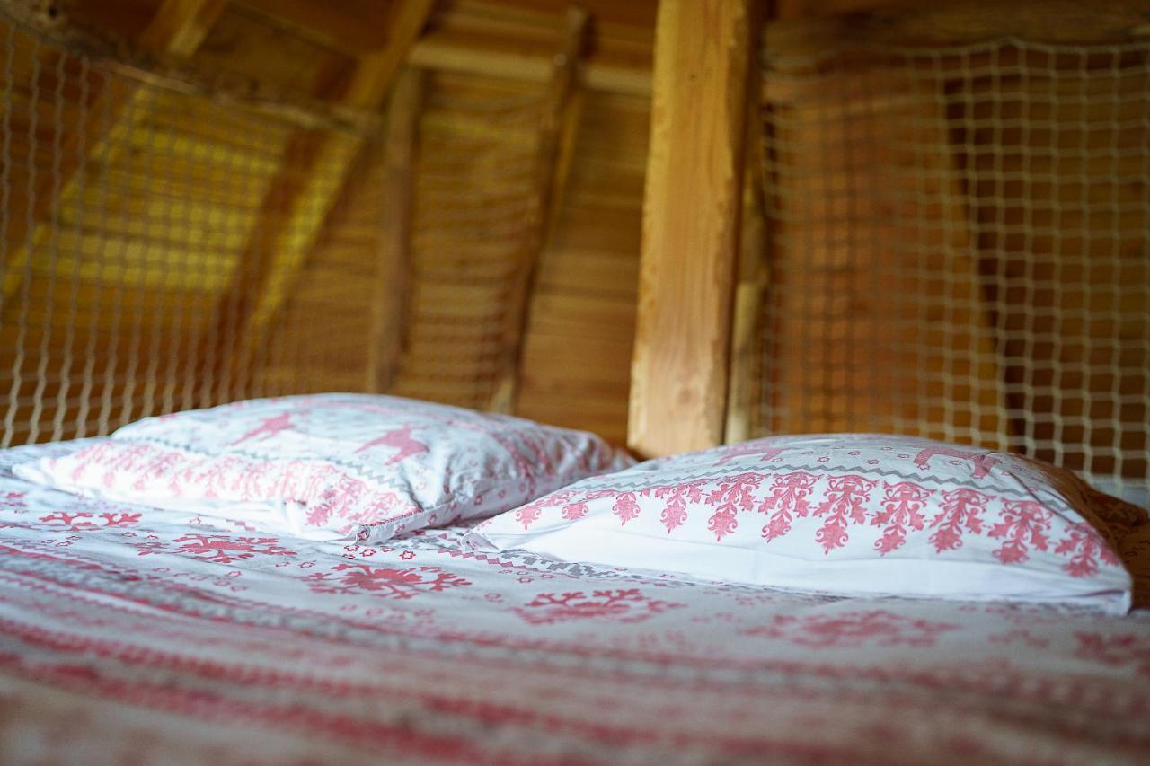 Cabane Perchee Dans Les Arbres Saint-Hilaire-en-Morvan Luaran gambar