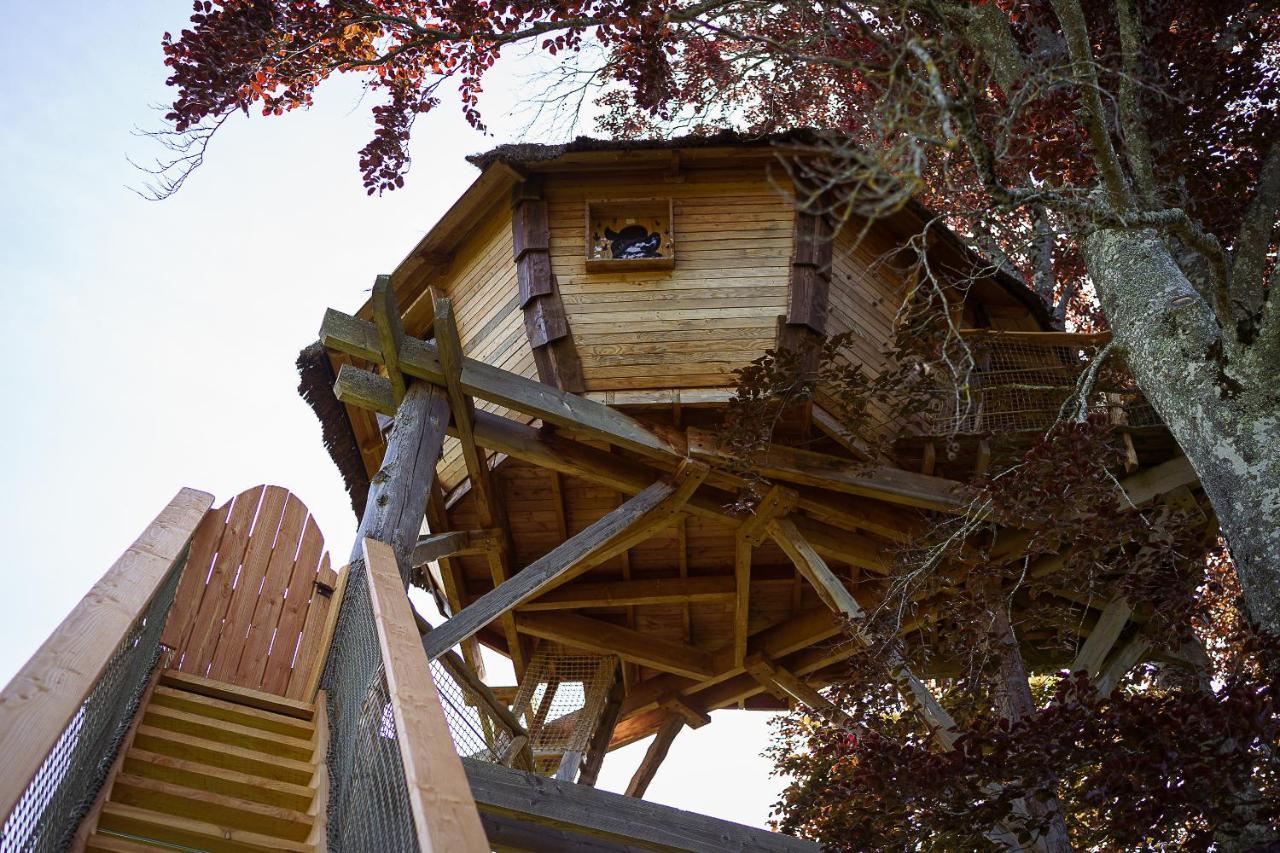 Cabane Perchee Dans Les Arbres Saint-Hilaire-en-Morvan Luaran gambar