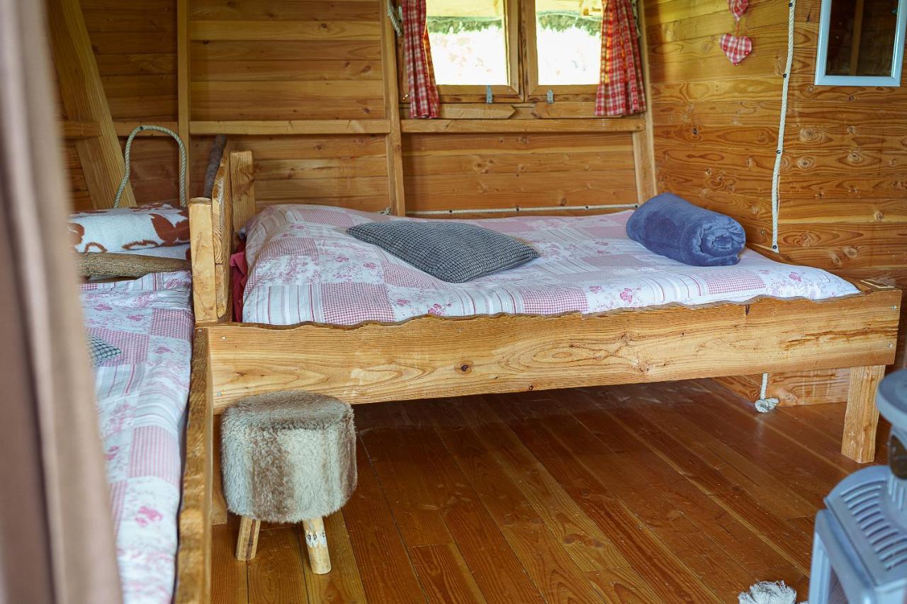 Cabane Perchee Dans Les Arbres Saint-Hilaire-en-Morvan Luaran gambar