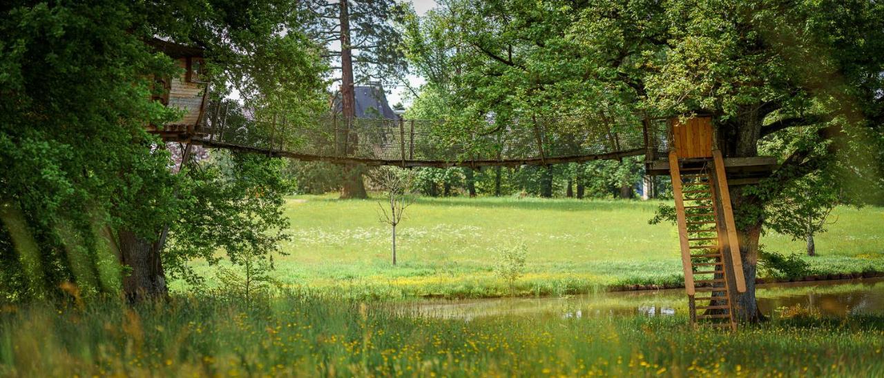 Cabane Perchee Dans Les Arbres Saint-Hilaire-en-Morvan Luaran gambar