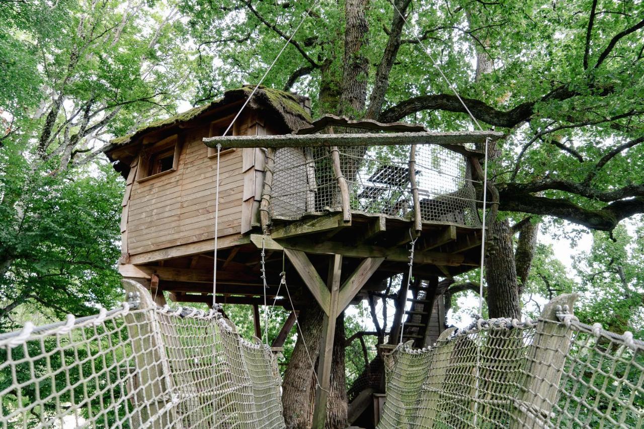Cabane Perchee Dans Les Arbres Saint-Hilaire-en-Morvan Luaran gambar